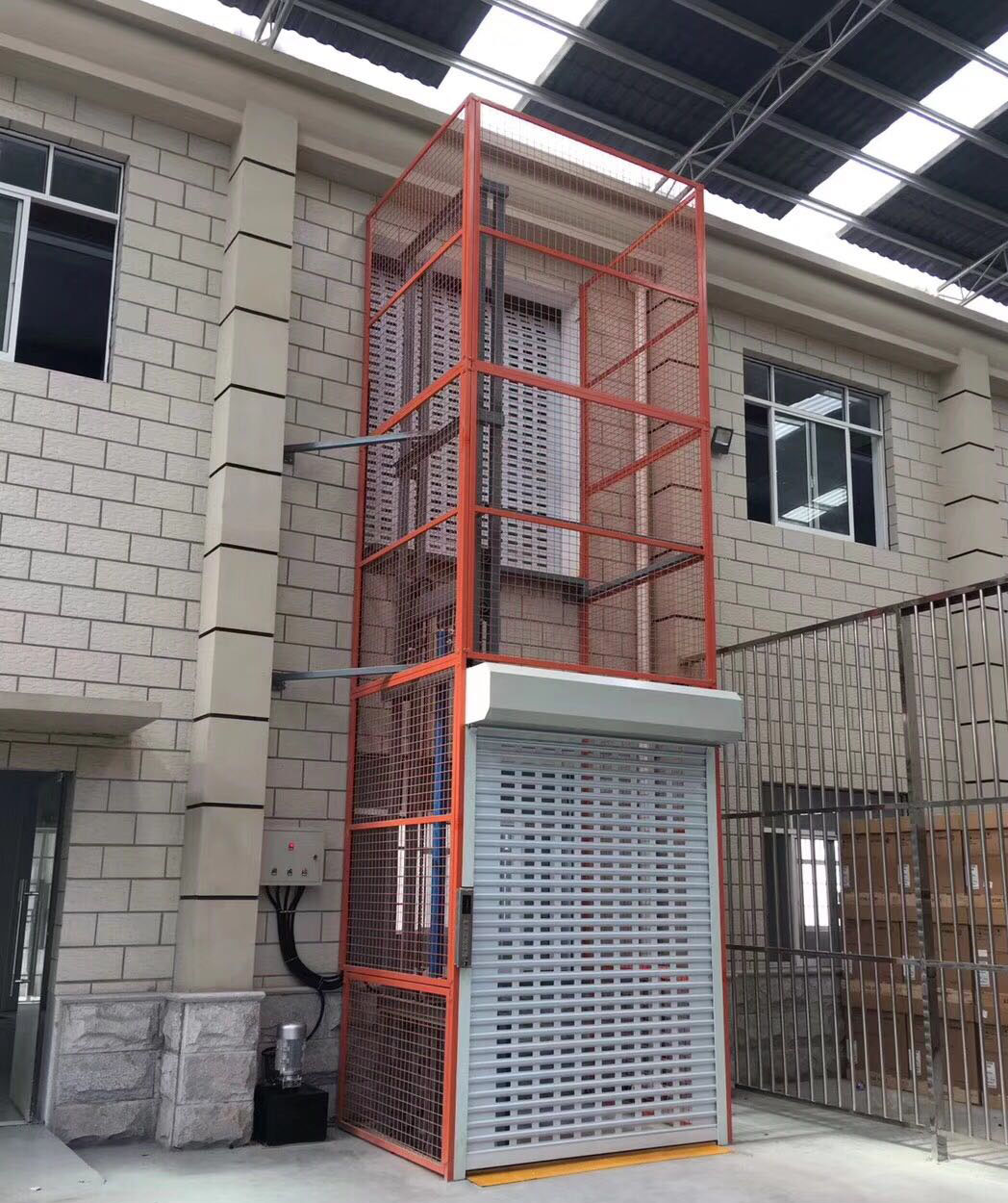 Hydraulic Cargo Elevator: Safe and Stable